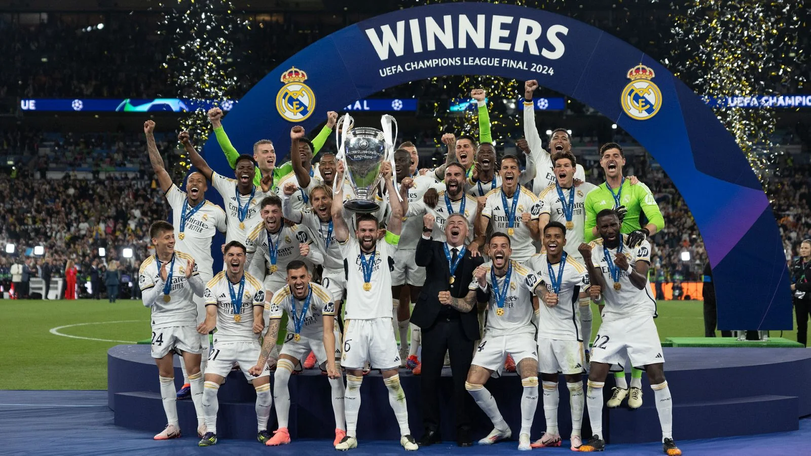 Real Madrid players celebrating their 15th European Cup at Wembley